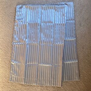 Elegant Silk Pillowcase Set